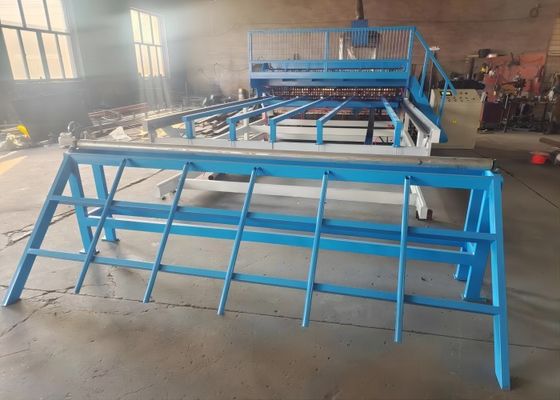 Delik Boyutu 200 * 50mm Çit Hasır Kaynak Makinesi 380volt 50HZ