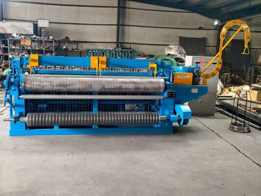 Mesh Size 2 Inches Welding Speed 120rows/Min Electric Welded Wire Mesh Machine