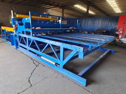 İnşaat Demiri Çapı 5-12mm Mesh Genişliği 2.4m İnşaat Demiri Çelik Hasır Kaynak Makinesi