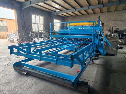 24 Adet Elektrotlu 100*100mm Donatı Çeliği Hasır Kaynak Makinesi
